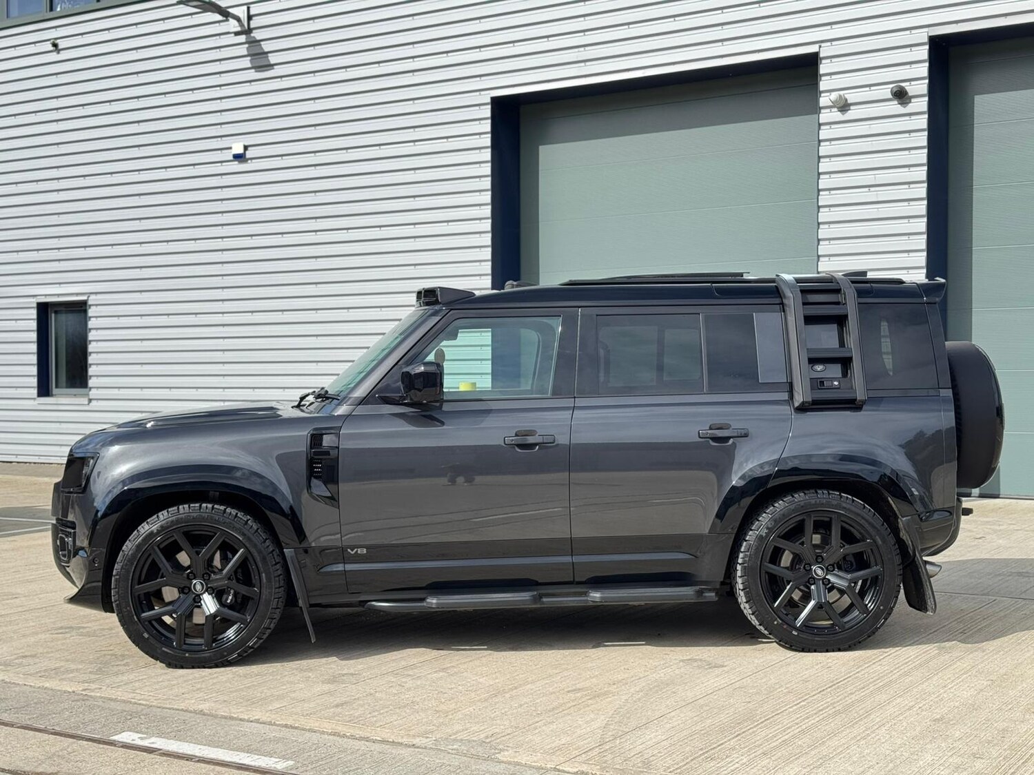 Used Land Rover Defender 2022 for sale - 77889226: Photo 38