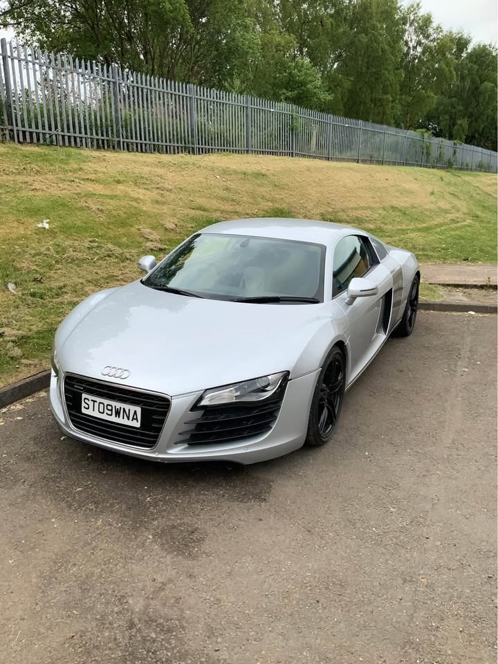 Used Audi R8 2009 for sale - 76974752: Photo 2