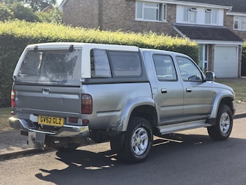 Used Toyota Hilux 2002 for sale - 79143695: Photo