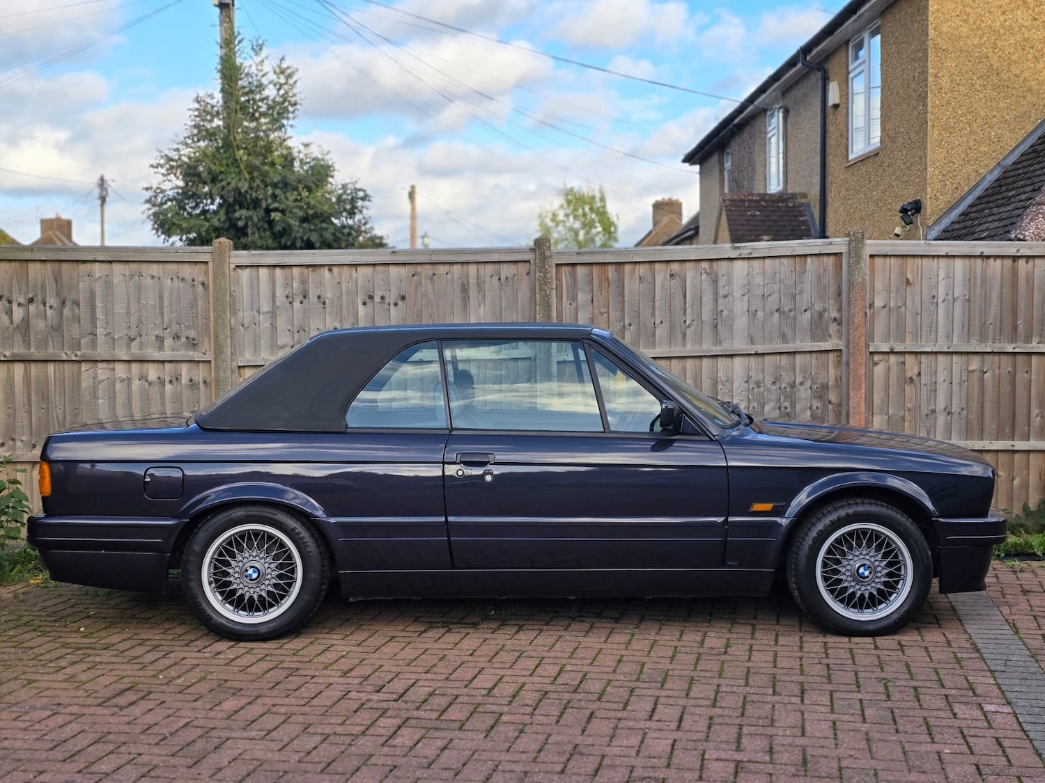 Used BMW 3 Series 2012 for sale - 78018190: Photo 2