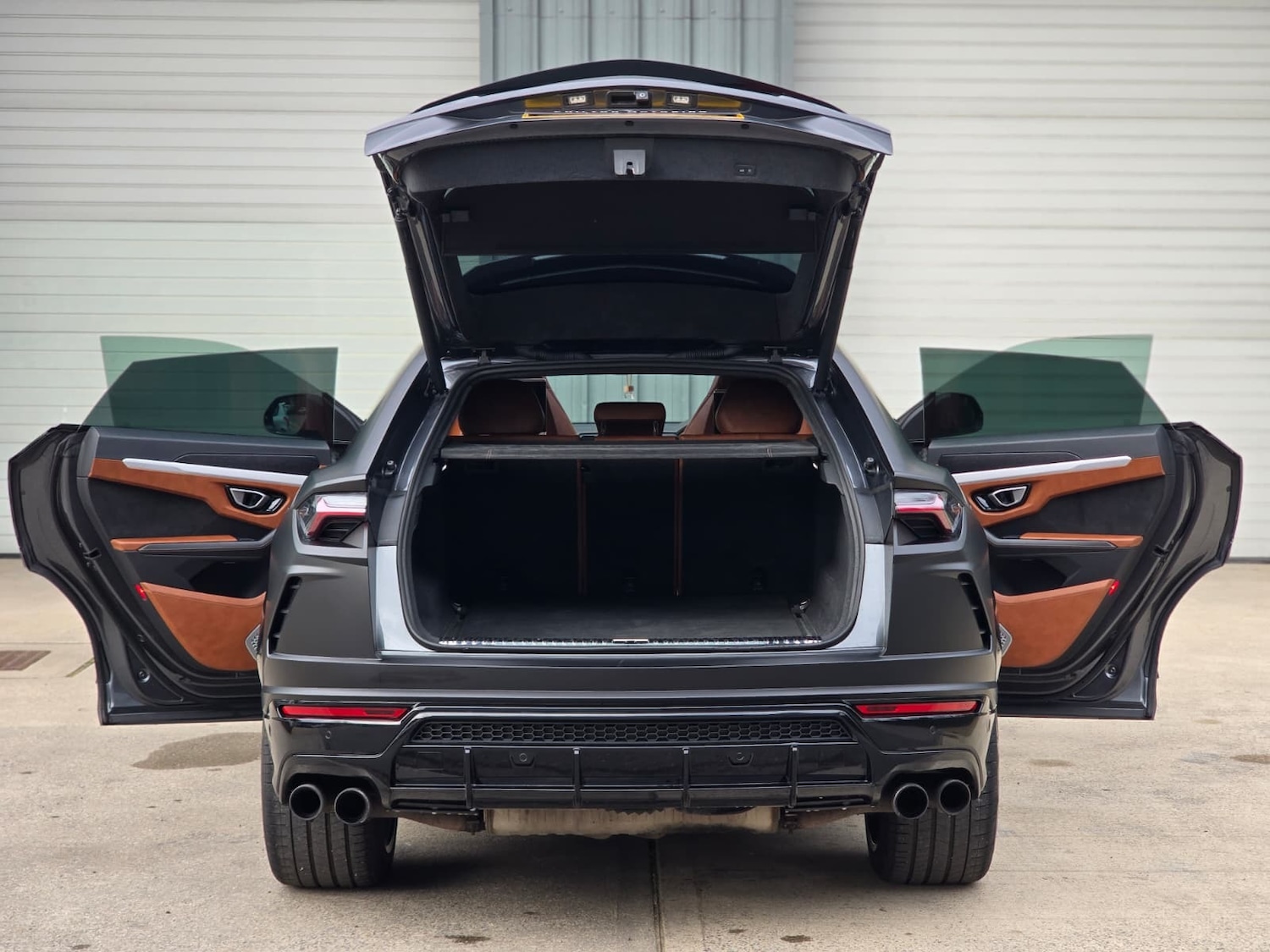 Used Lamborghini Urus 2018 for sale - 77804070: Photo 18