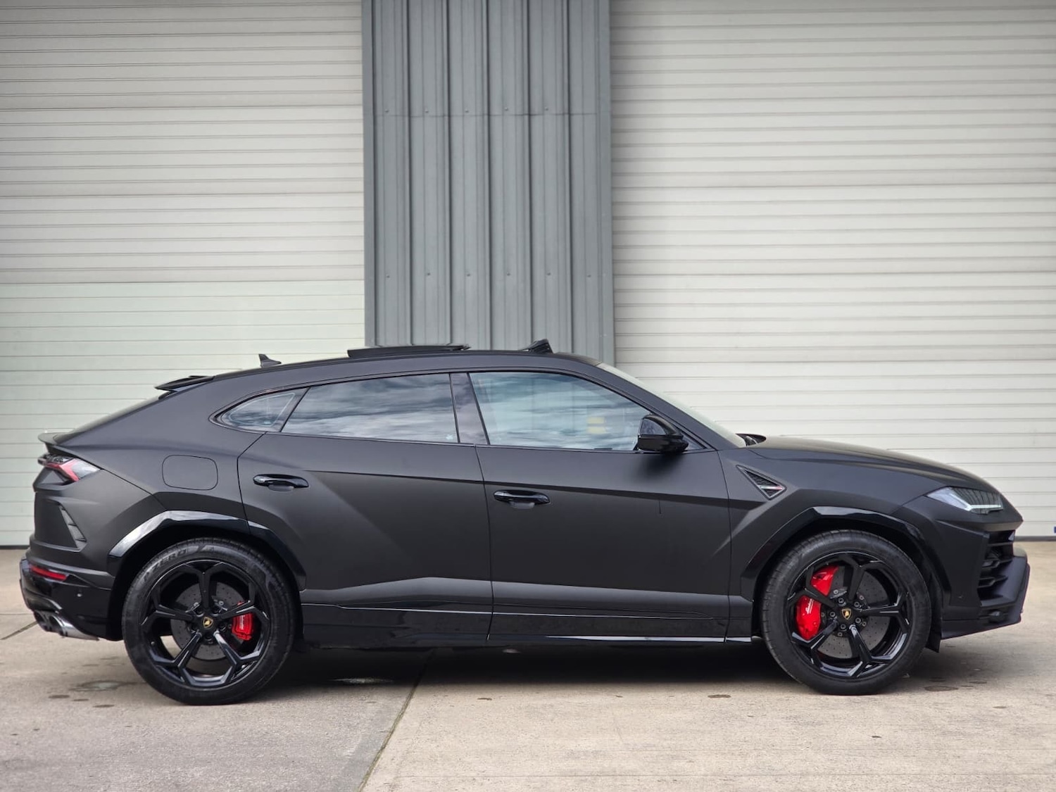 Used Lamborghini Urus 2018 for sale - 77804070: Photo 2