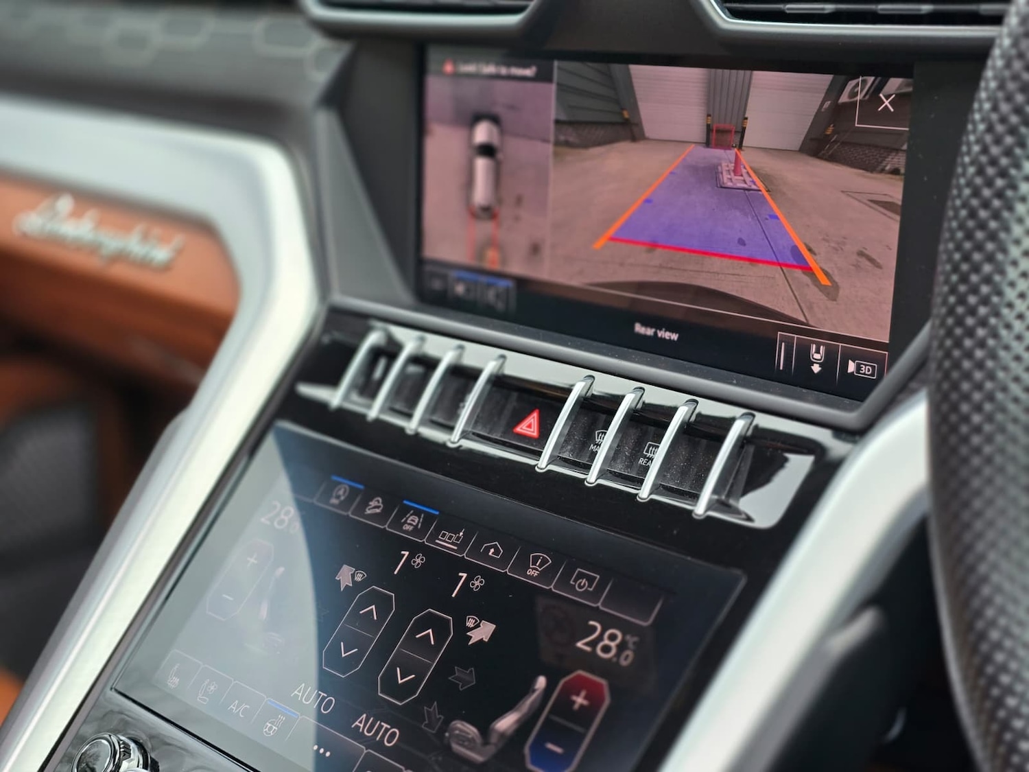 Used Lamborghini Urus 2018 for sale - 77804070: Photo 23