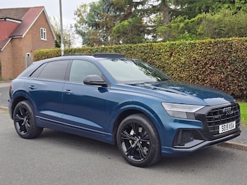 Audi - Q8