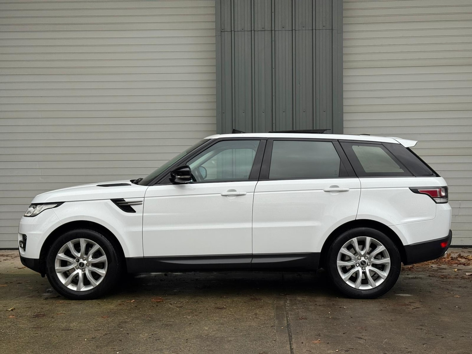 Used Land Rover Range Rover Sport 2014 for sale - 76534158: Photo 12
