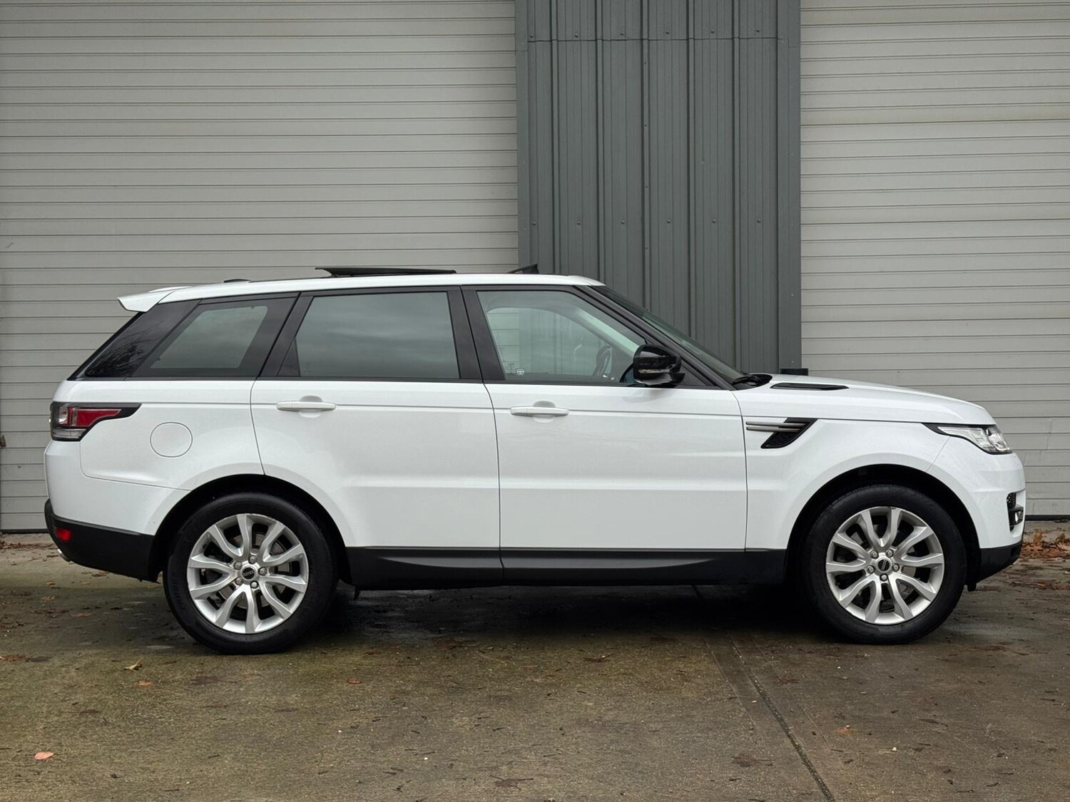 Used Land Rover Range Rover Sport 2014 for sale - 76534158: Photo 3