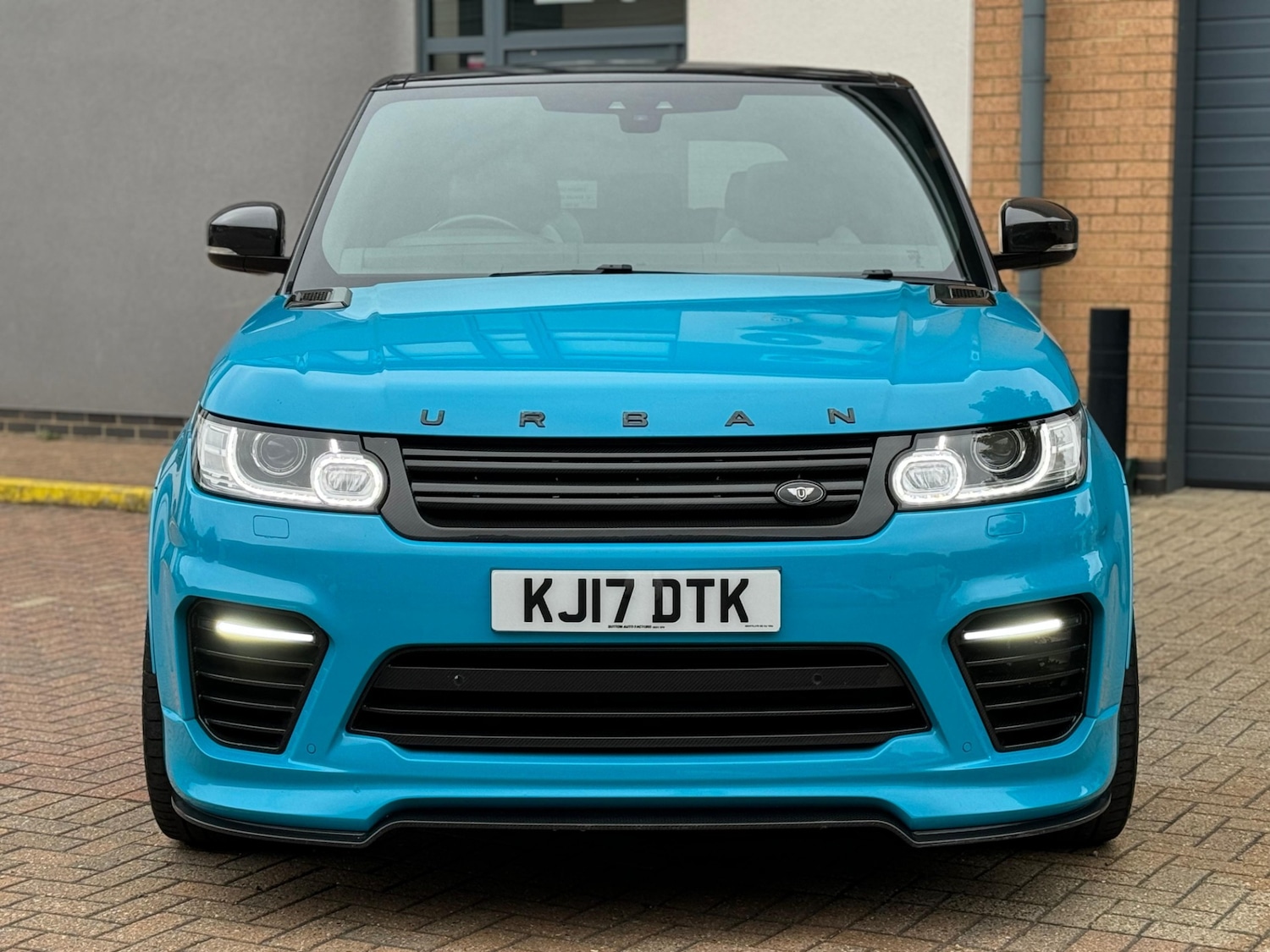 Used Land Rover Range Rover Sport 2017 for sale - 77114124: Photo 3