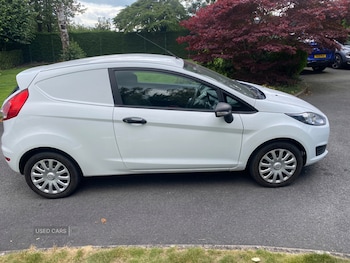 Used Ford Fiesta 2016 for sale - 75602011: Photo
