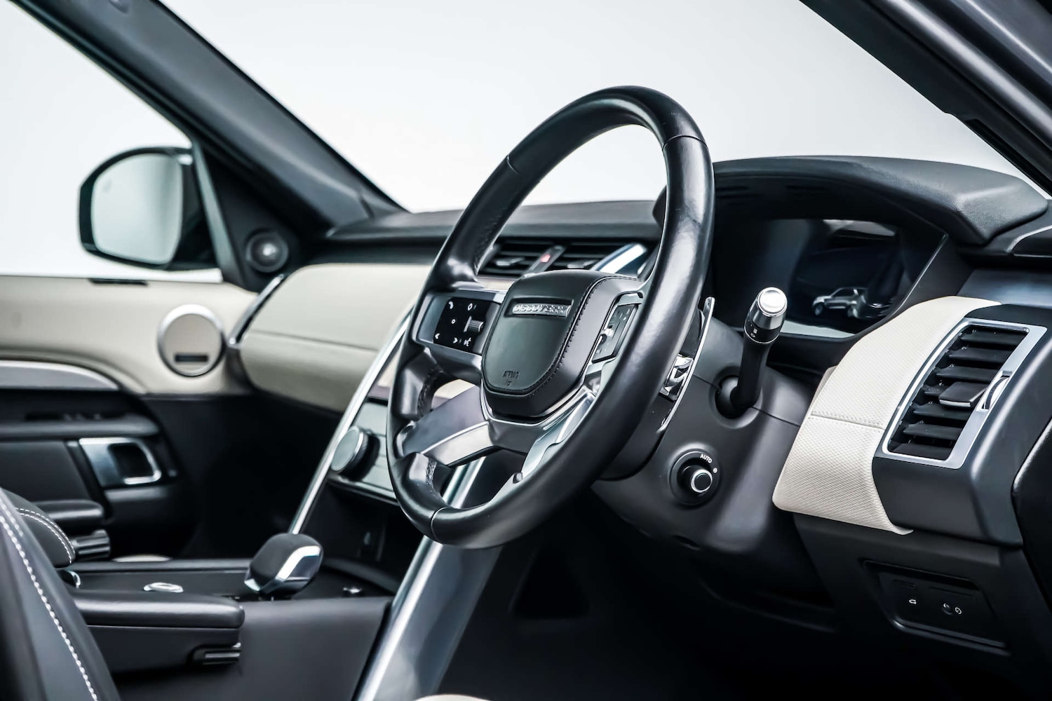 Used Land Rover Discovery 2021 for sale - 76831061: Photo 10