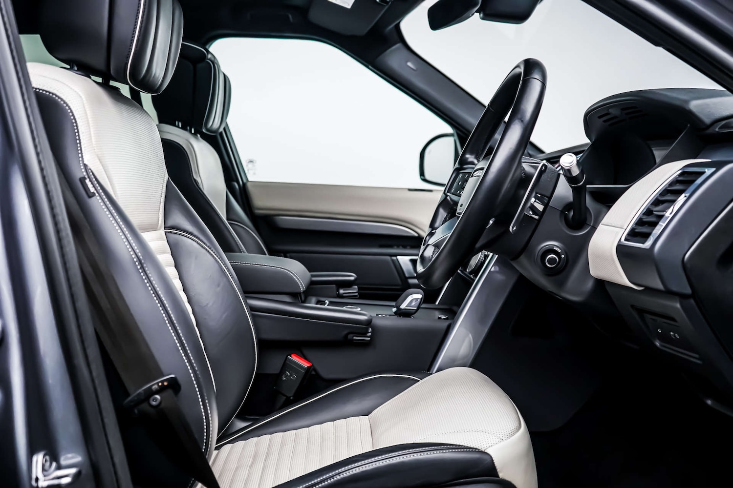 Used Land Rover Discovery 2021 for sale - 76831061: Photo 6