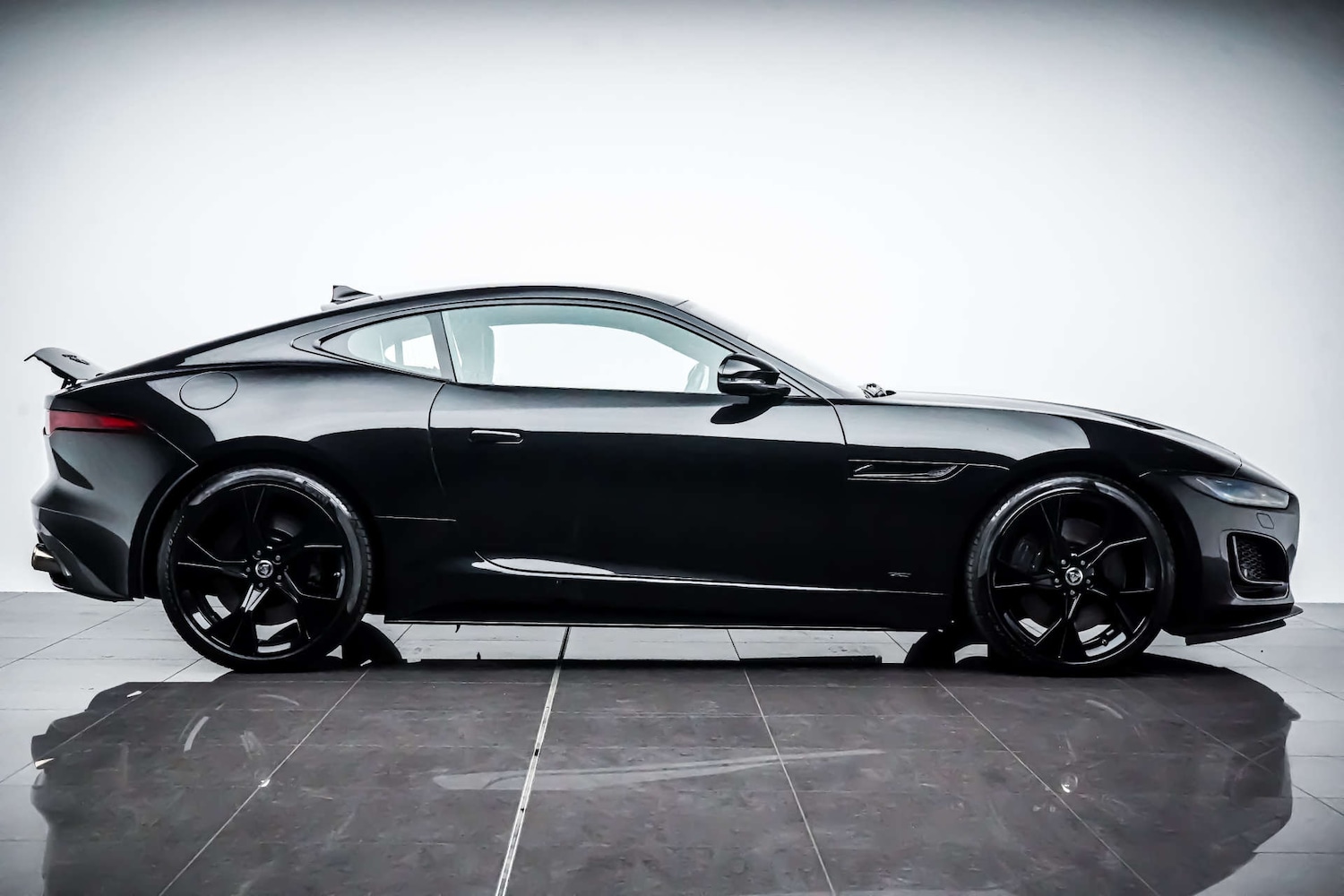 Used Jaguar F-Type 2023 for sale - 76831017: Photo 11