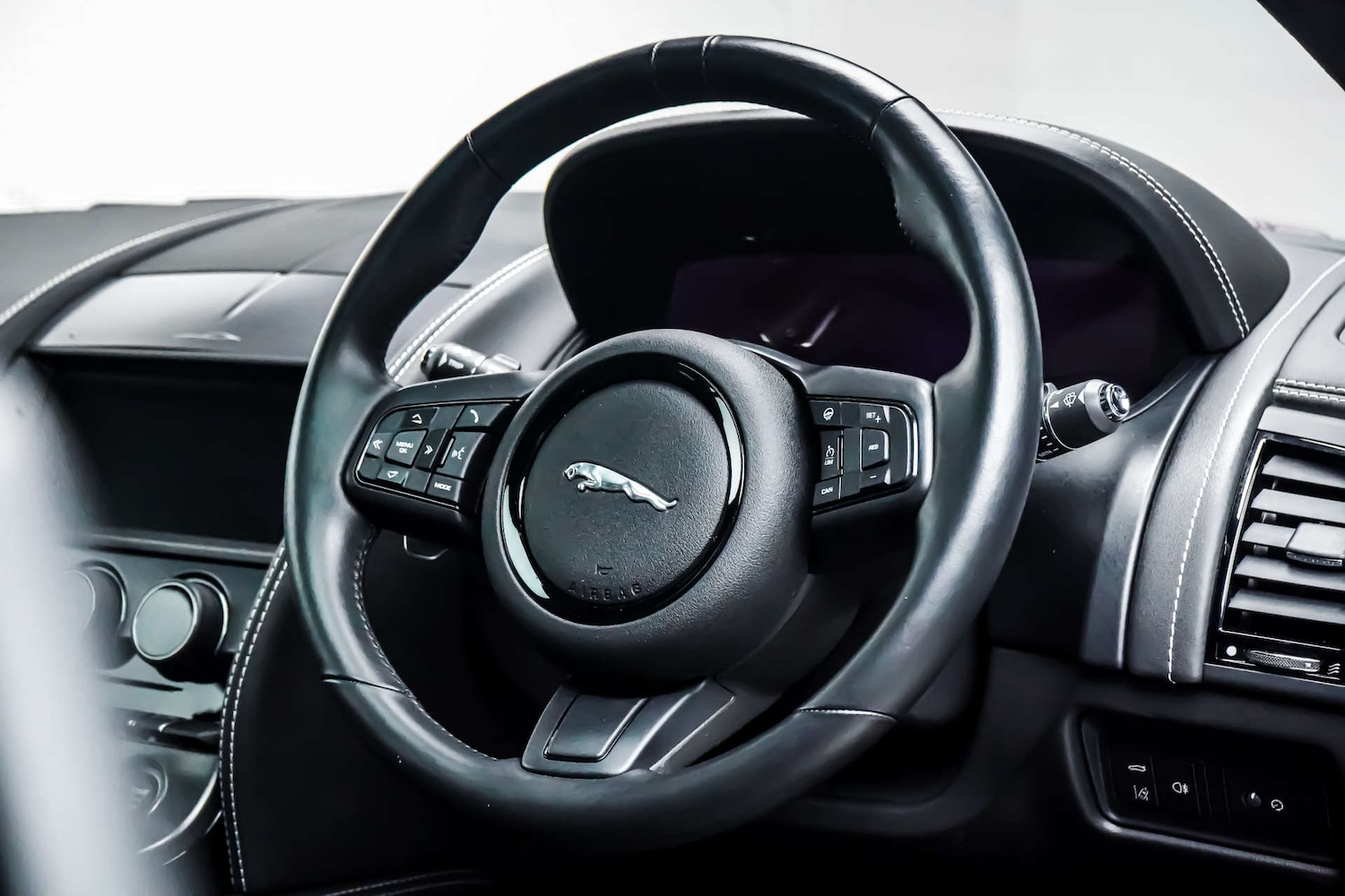 Used Jaguar F-Type 2023 for sale - 76831017: Photo 21