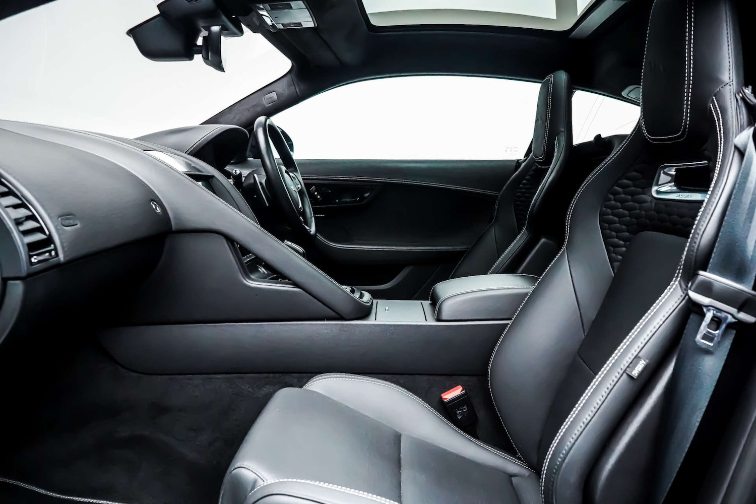 Used Jaguar F-Type 2023 for sale - 76831017: Photo 8