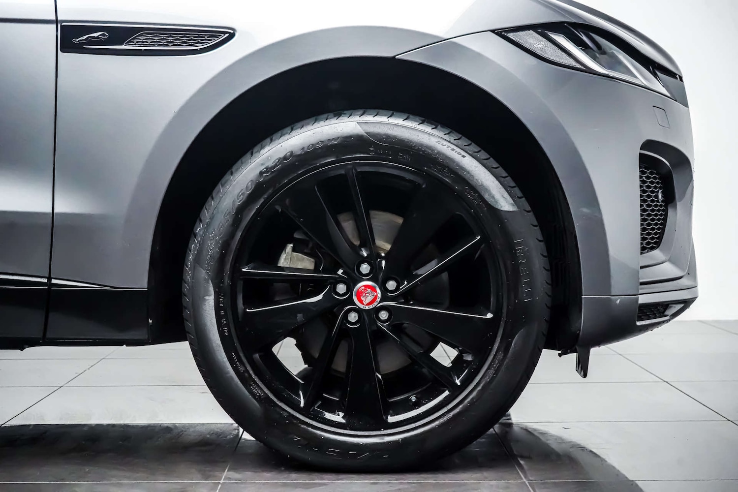 Used Jaguar F-Pace 2023 for sale - 76830863: Photo 10