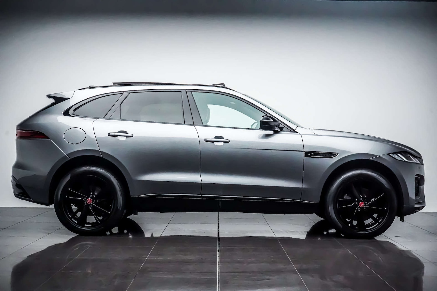 Used Jaguar F-Pace 2023 for sale - 76830863: Photo 11