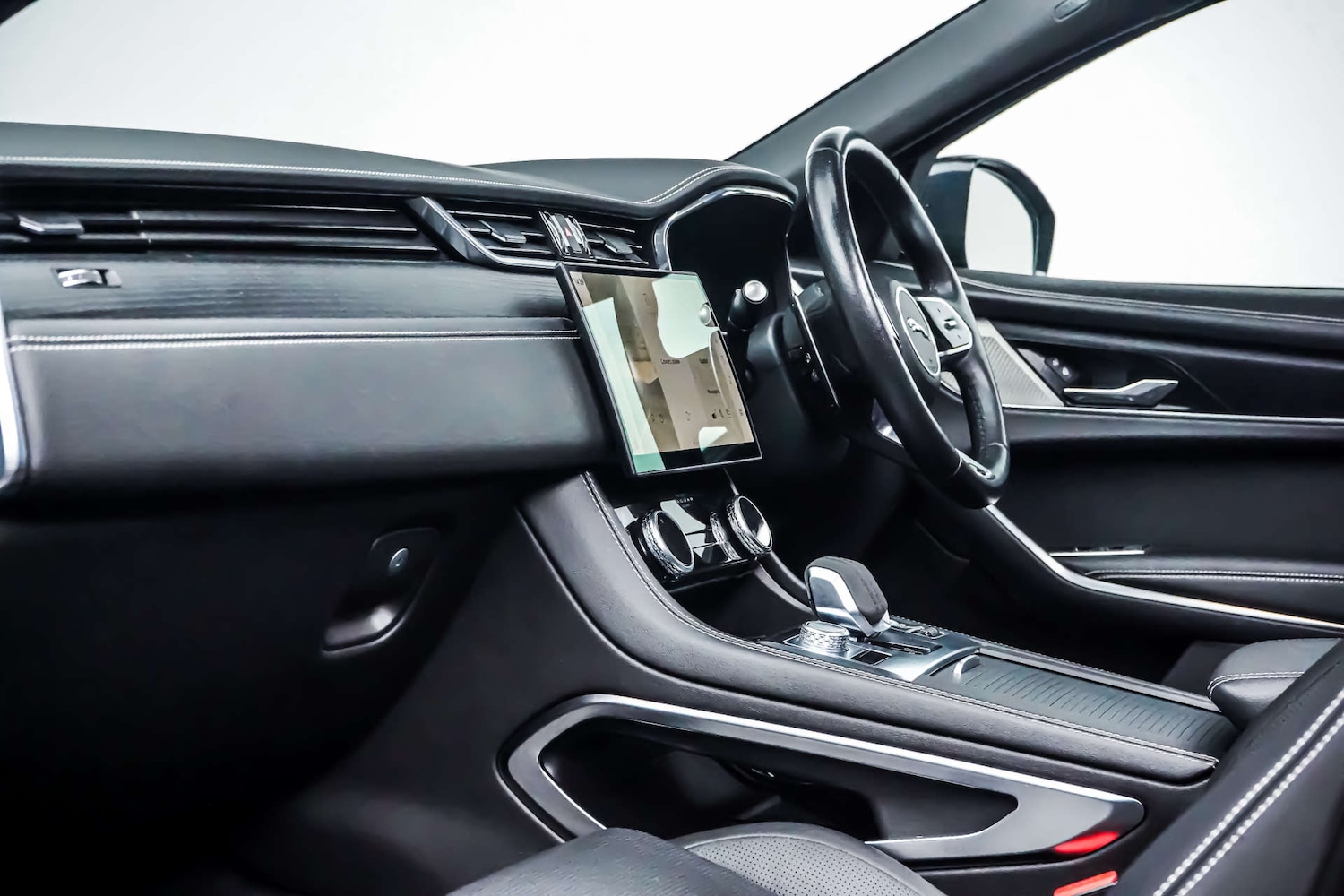 Used Jaguar F-Pace 2023 for sale - 76830863: Photo 21