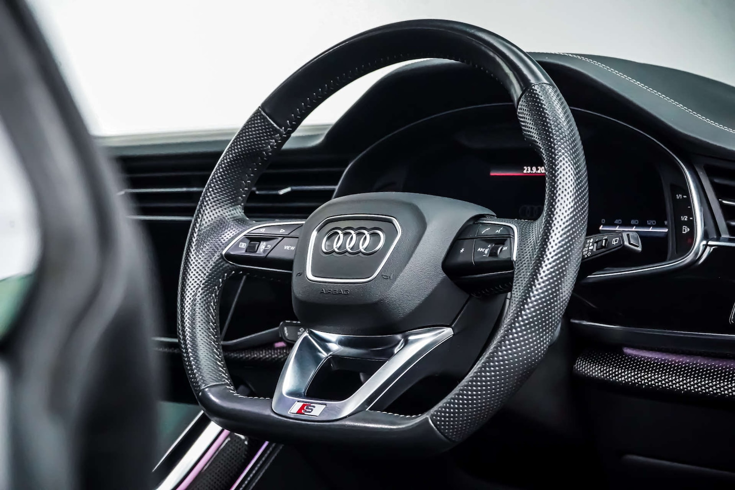 Used Audi Q8 2020 for sale - 76831003: Photo 21