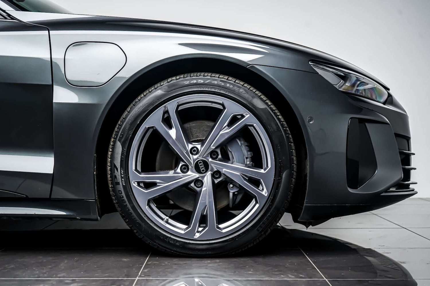 Used Audi e-tron GT 2023 for sale - 77655596: Photo 10