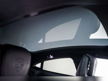 Used Porsche Taycan 2022 for sale - 78305847: Photo