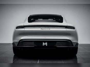 Used Porsche Taycan 2022 for sale - 78305847: Photo