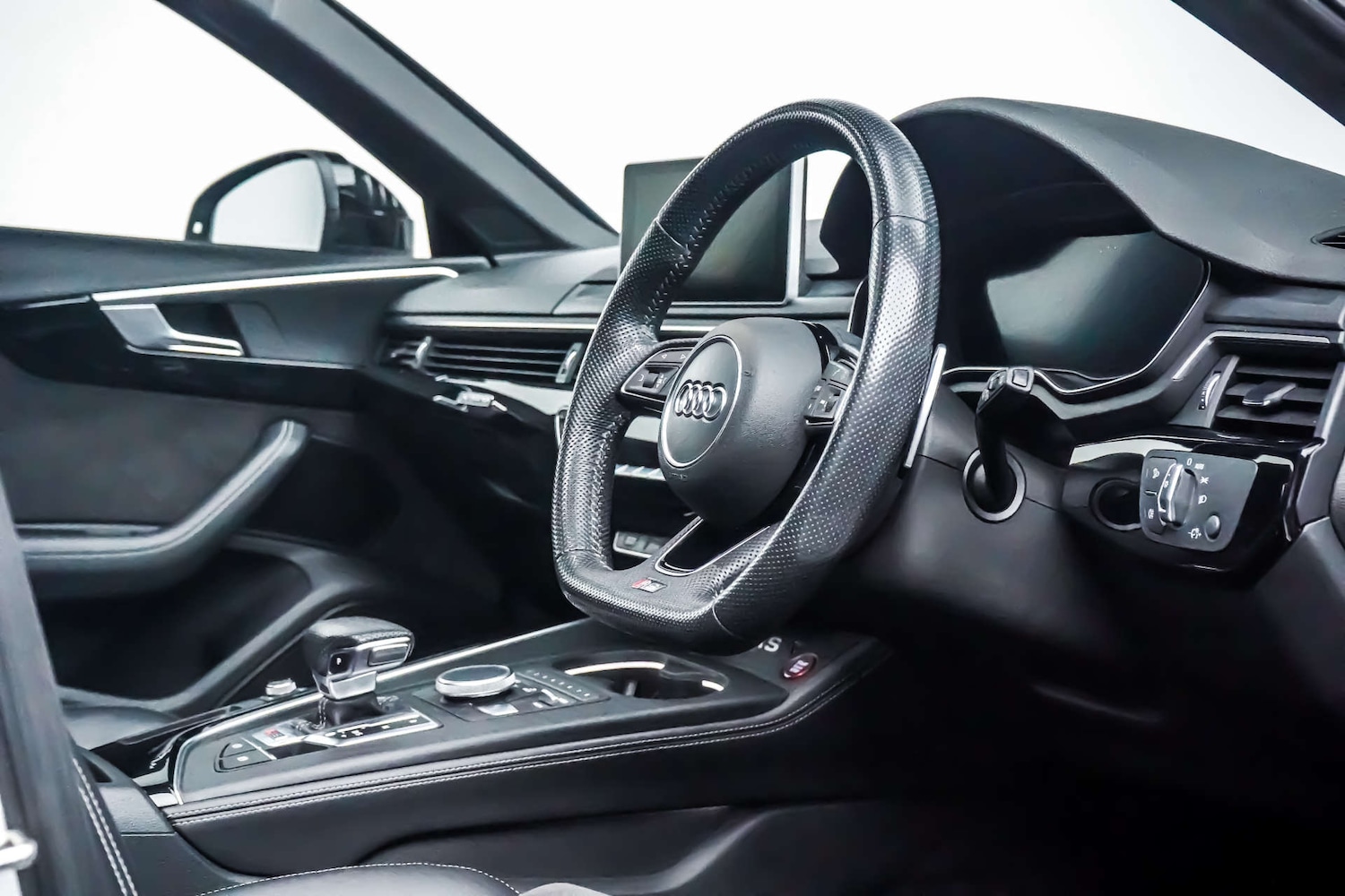 Used Audi RS4 2019 for sale - 76831077: Photo 10