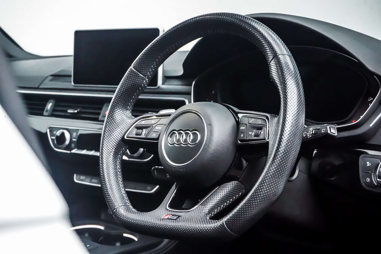 Used Audi RS4 2019 for sale - 76831077: Photo 18