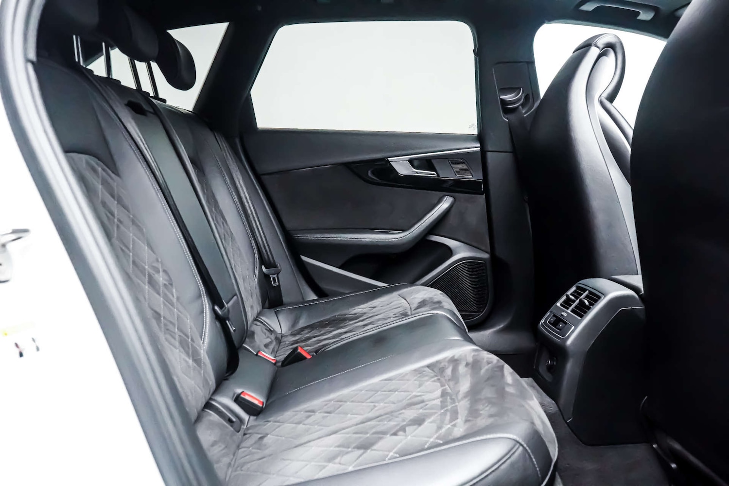 Used Audi RS4 2019 for sale - 76831077: Photo 9