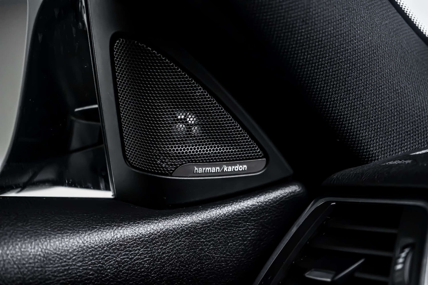 Used BMW M4 2017 for sale - 78064660: Photo 21