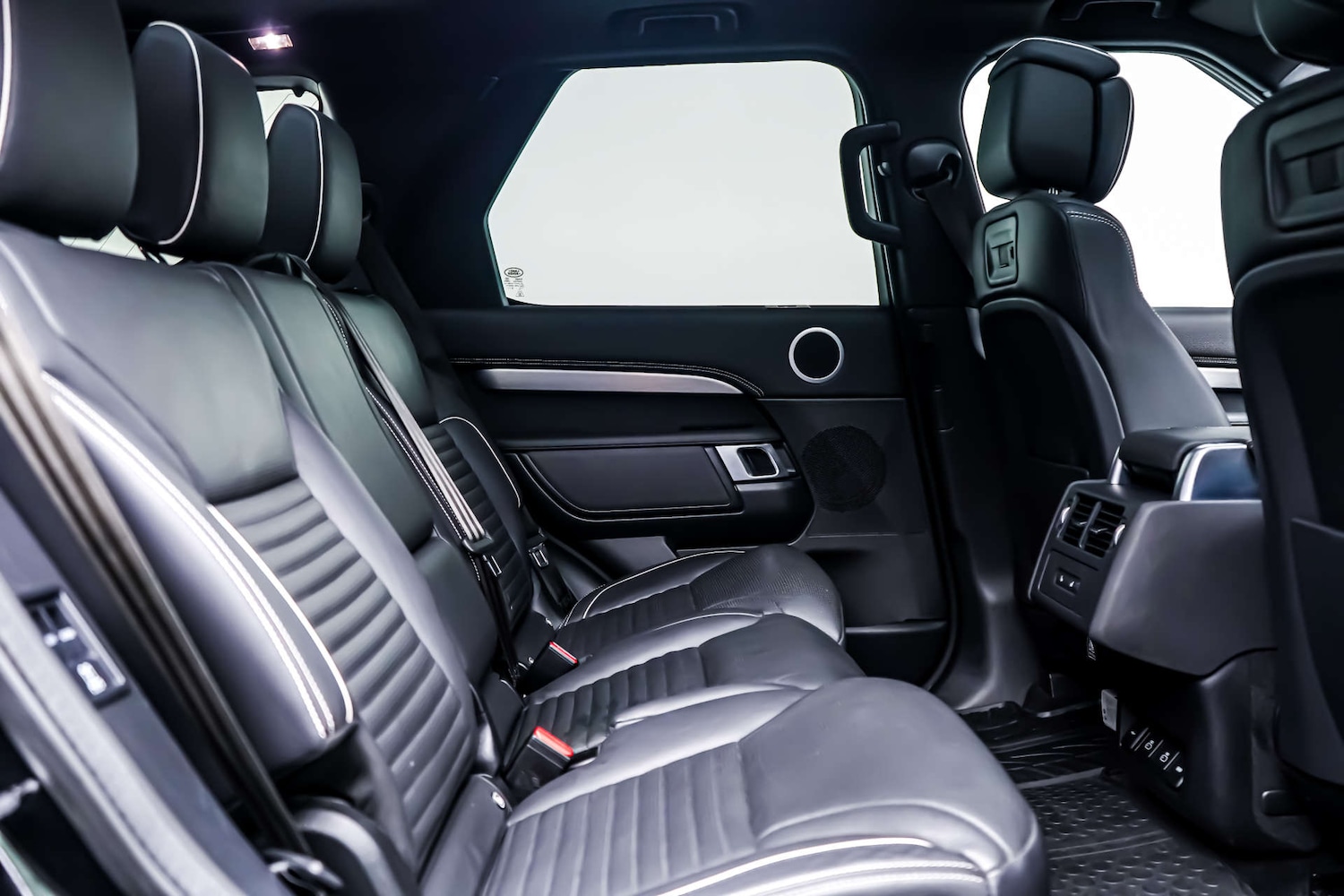 Used Land Rover Discovery 2021 for sale - 76831088: Photo 8