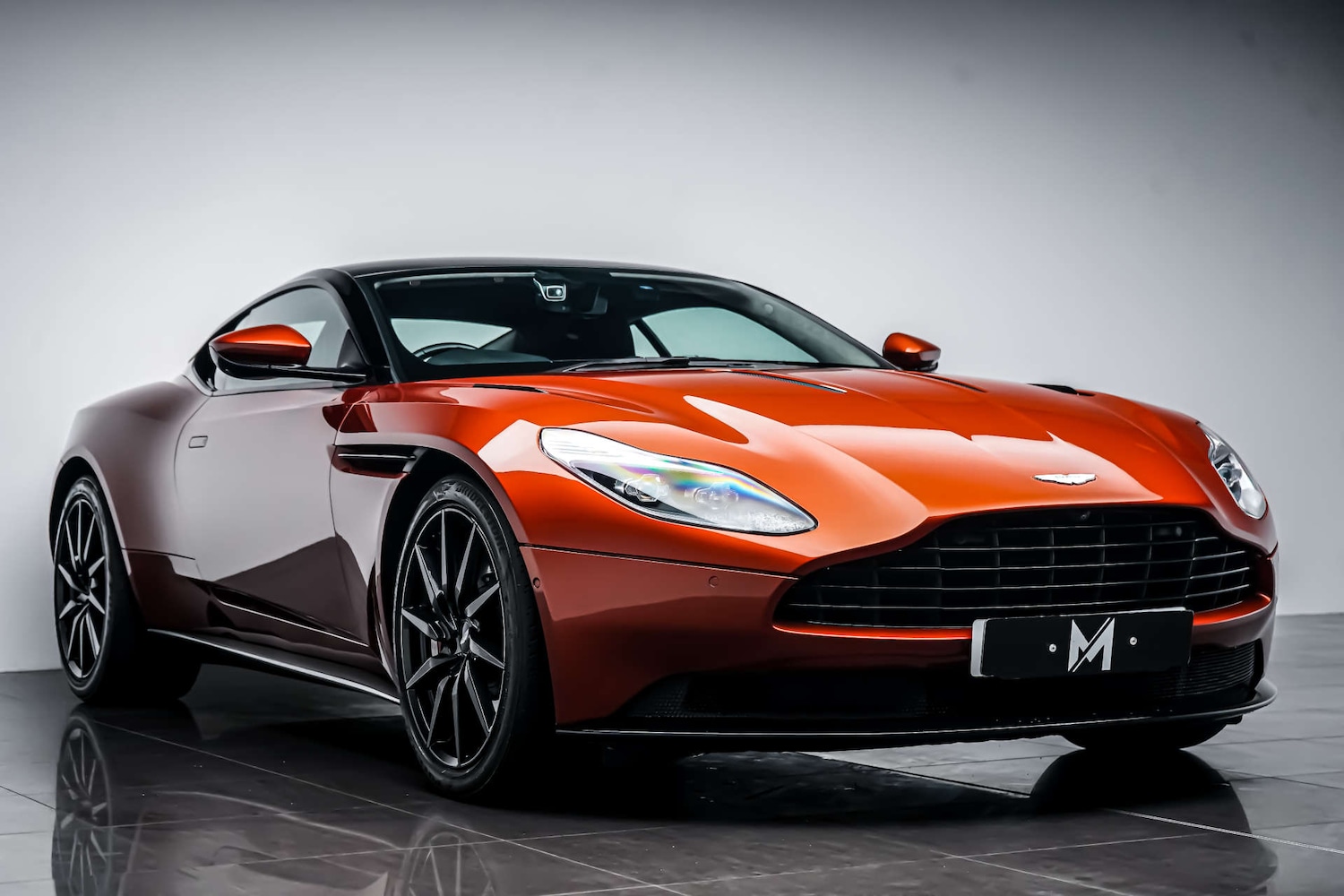 Used Aston Martin DB11 2017 for sale - 77426913: Photo 10