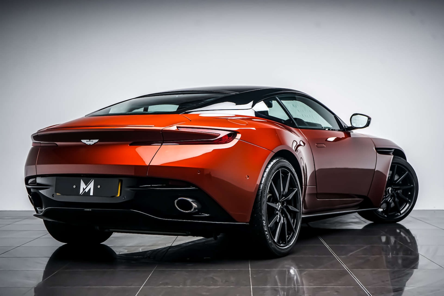 Used Aston Martin DB11 2017 for sale - 77426913: Photo 17