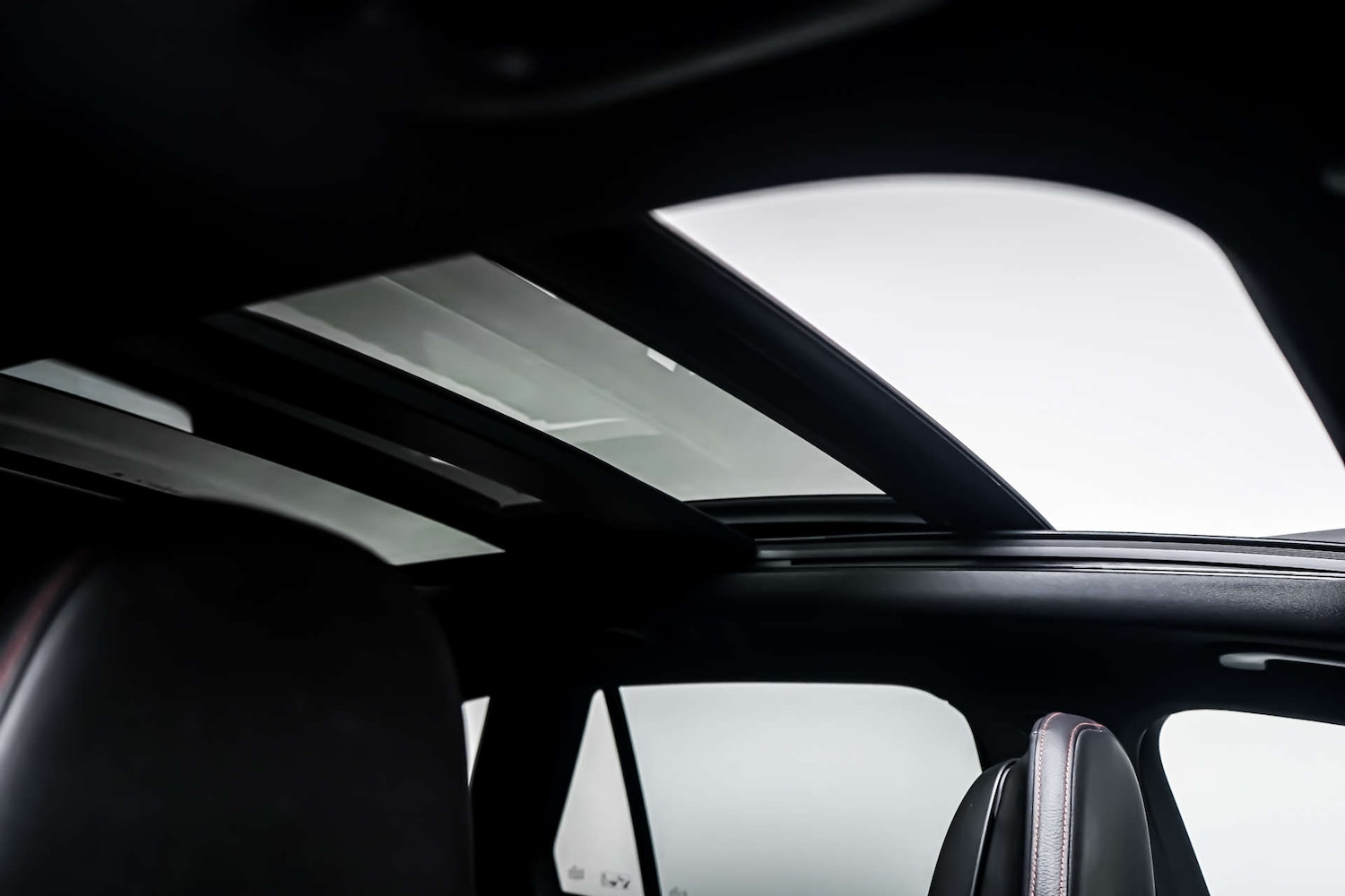 Used Mercedes-Benz GLC 2025 for sale - 78031101: Photo 3