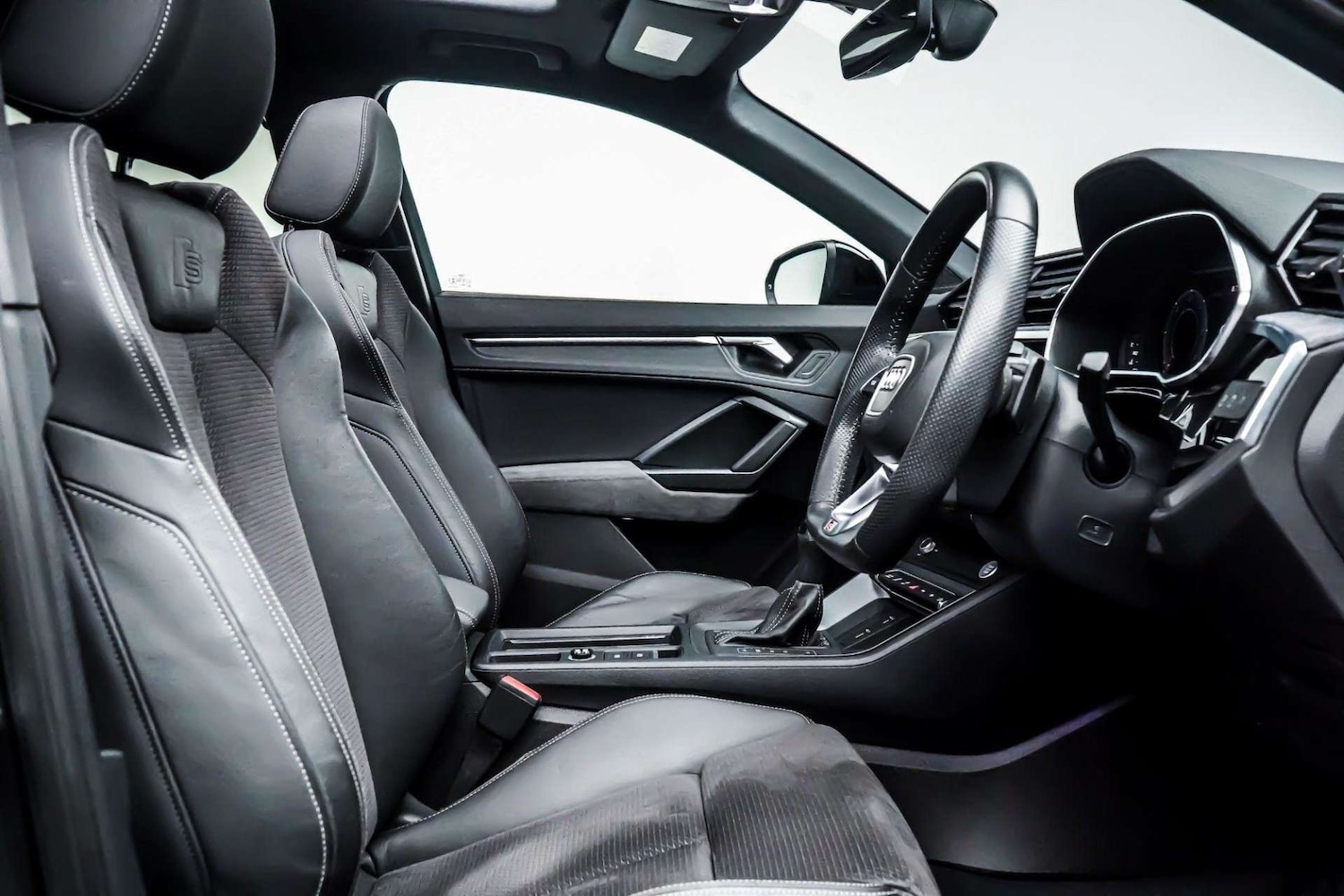 Used Audi Q3 2019 for sale - 76830976: Photo 6