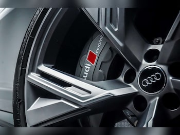 Used Audi RS6 2020 for sale - 76831036: Photo