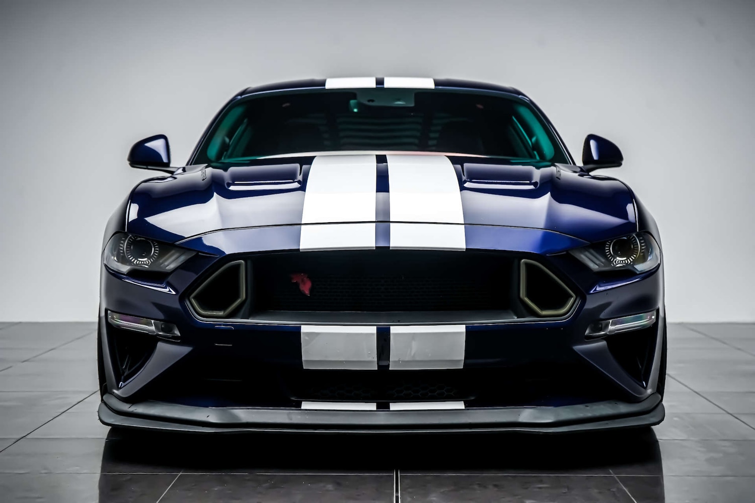 Used Ford Mustang 2019 for sale - 77426921: Photo 2