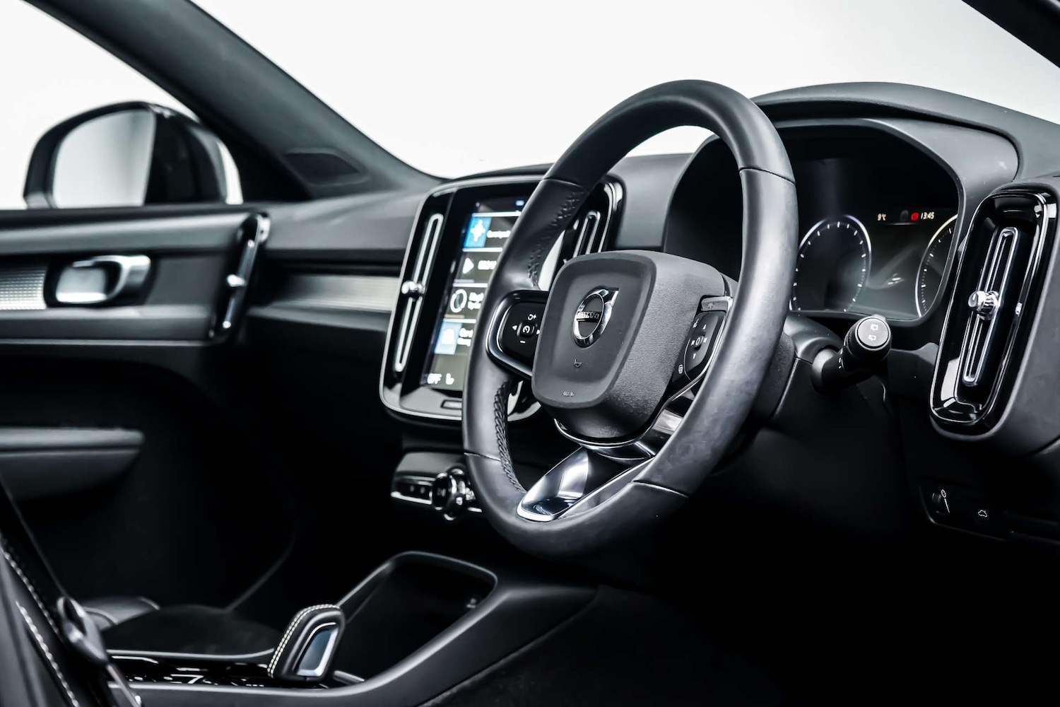 Used Volvo XC40 2021 for sale - 77426878: Photo 9