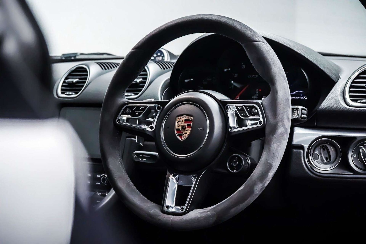 Used Porsche Cayman 2020 for sale - 76830989: Photo 16