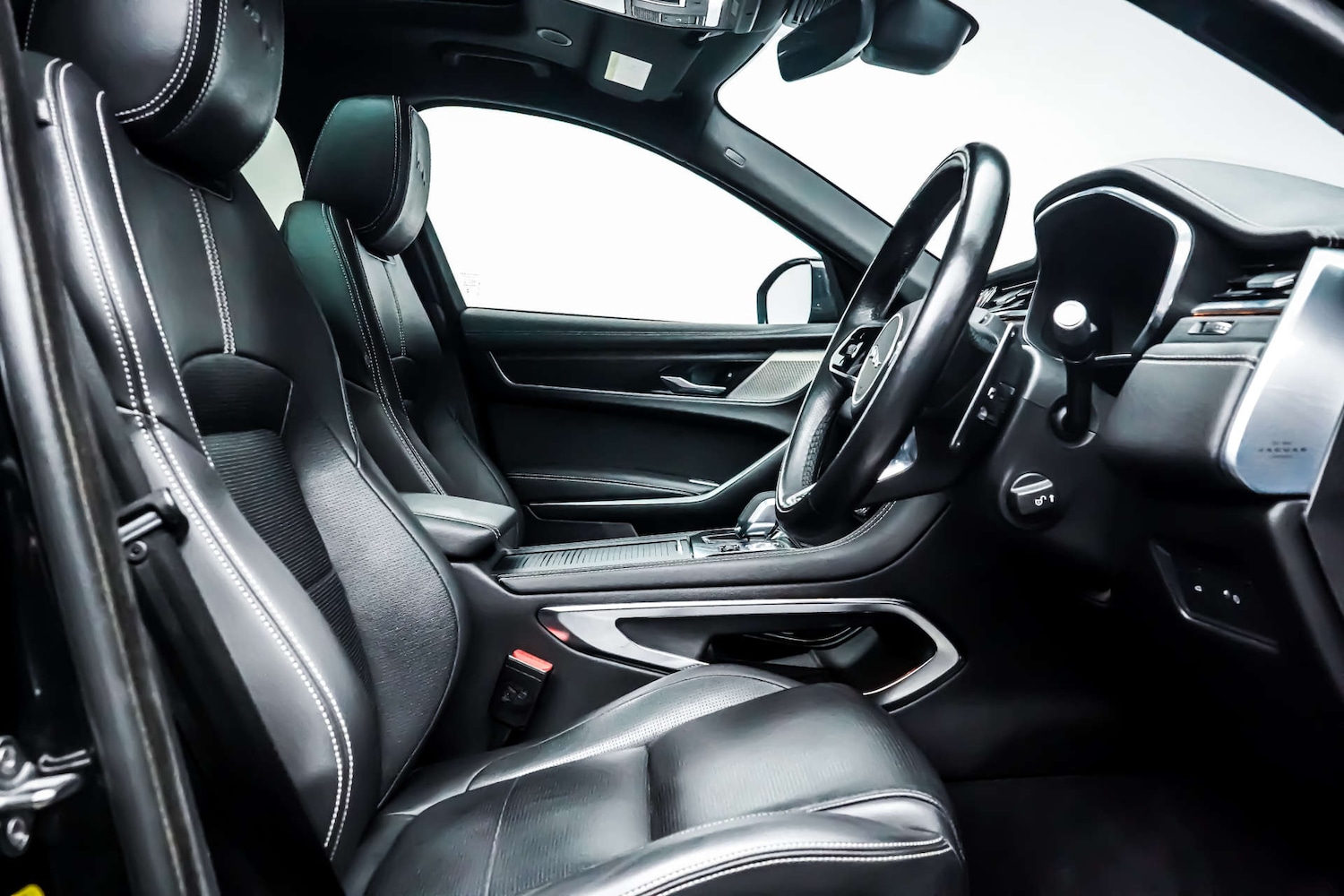 Used Jaguar F-Pace 2022 for sale - 76830869: Photo 6