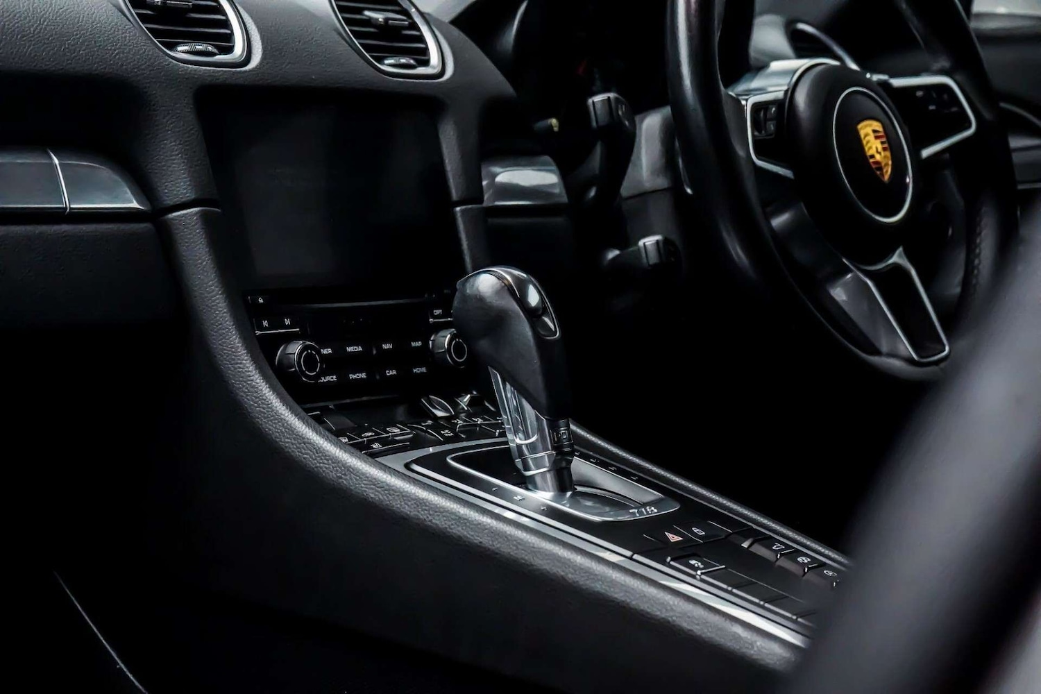 Used Porsche Cayman 2020 for sale - 76830984: Photo 17