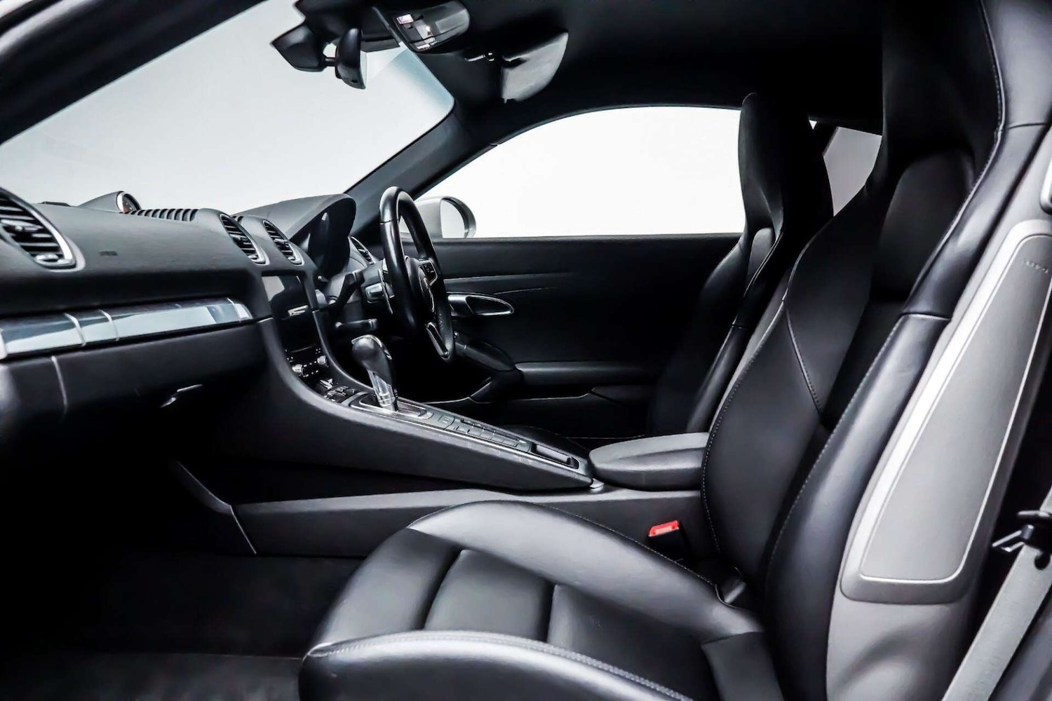 Used Porsche Cayman 2020 for sale - 76830984: Photo 6