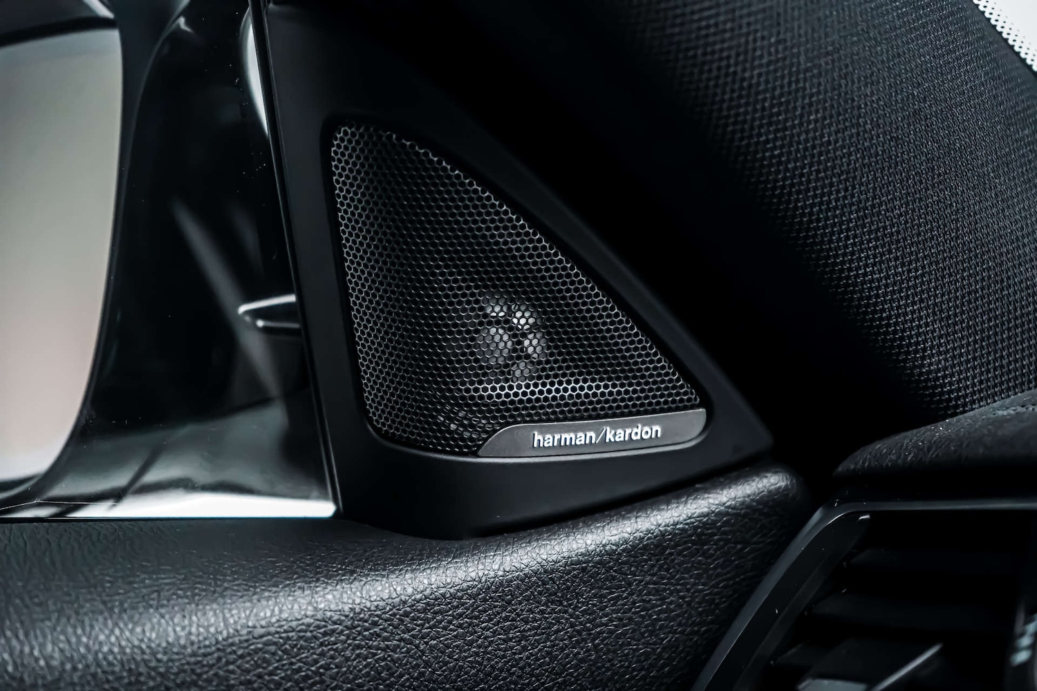 Used BMW M4 2018 for sale - 77170360: Photo 18