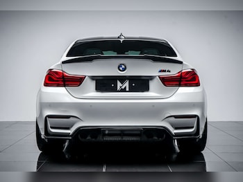 Used BMW M4 2018 for sale - 77170360: Photo