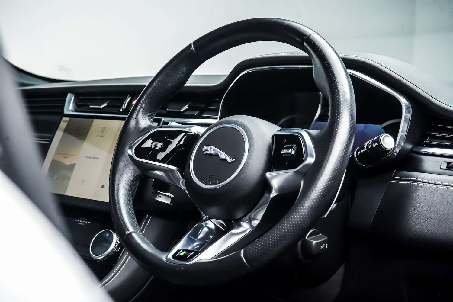 Used Jaguar F-Pace 2023 for sale - 77426875: Photo 19