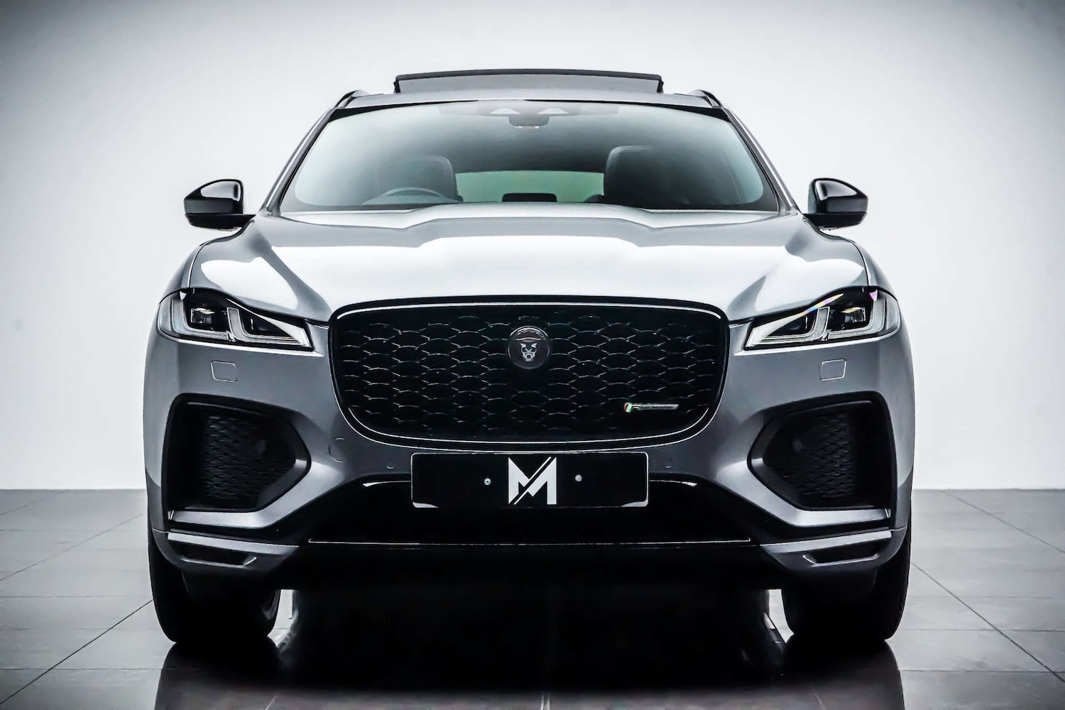 Used Jaguar F-Pace 2023 for sale - 77426875: Photo 2