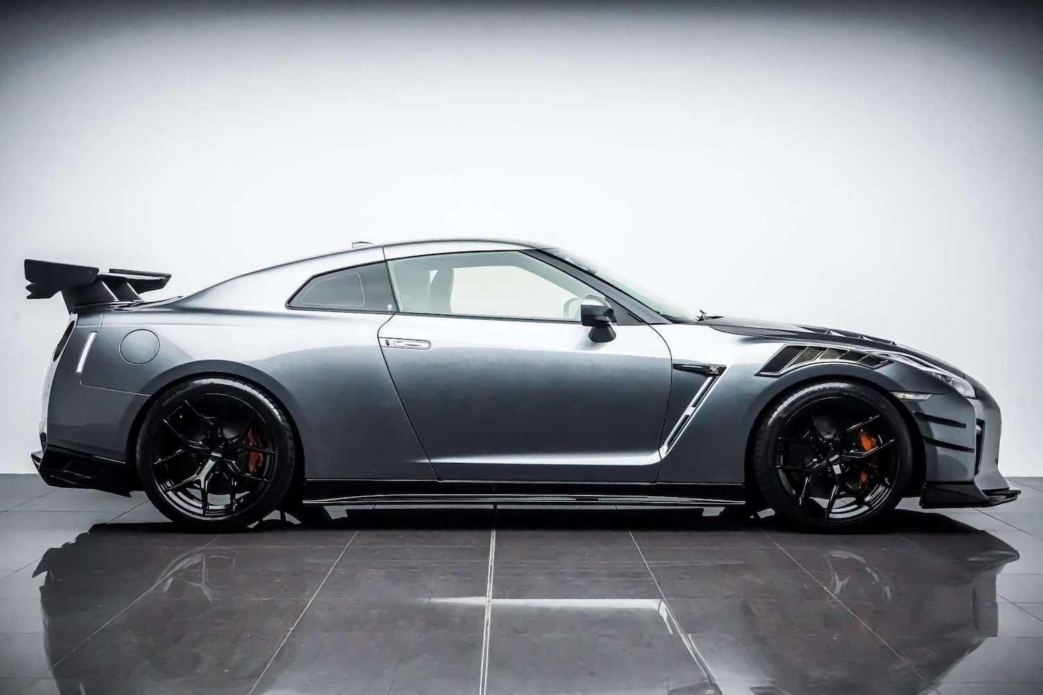 Used Nissan GT-R 2017 for sale - 76830983: Photo 10