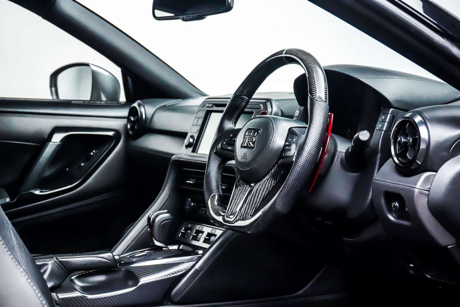 Used Nissan GT-R 2017 for sale - 76830983: Photo 27