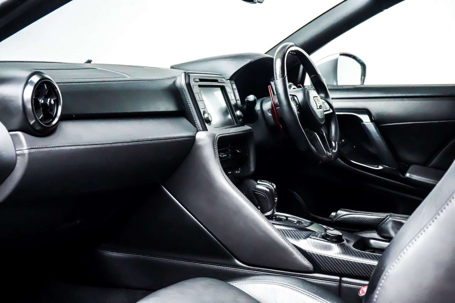 Used Nissan GT-R 2017 for sale - 76830983: Photo 8