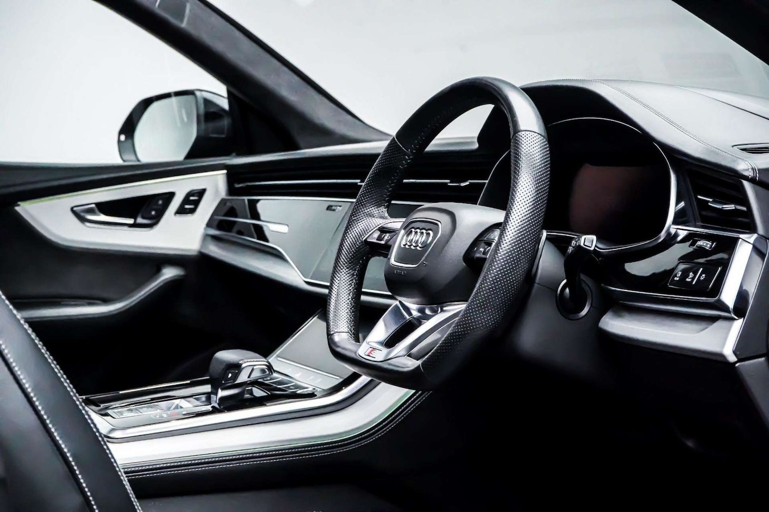 Used Audi Q8 2019 for sale - 76830986: Photo 10