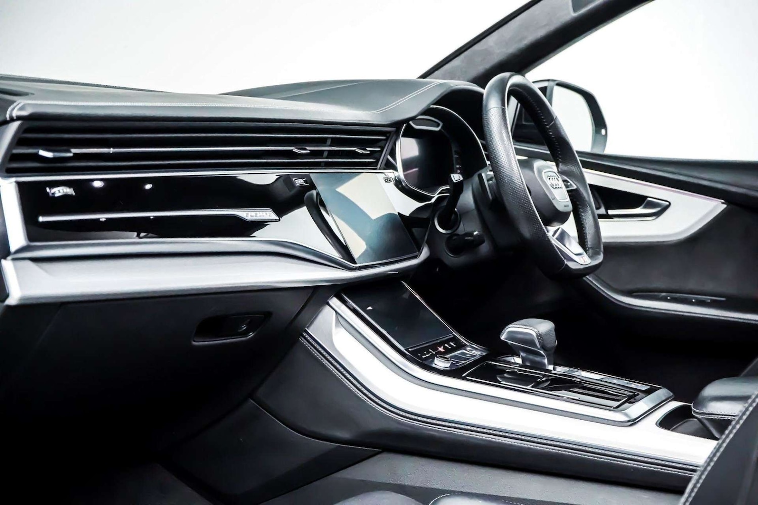 Used Audi Q8 2019 for sale - 76830986: Photo 21