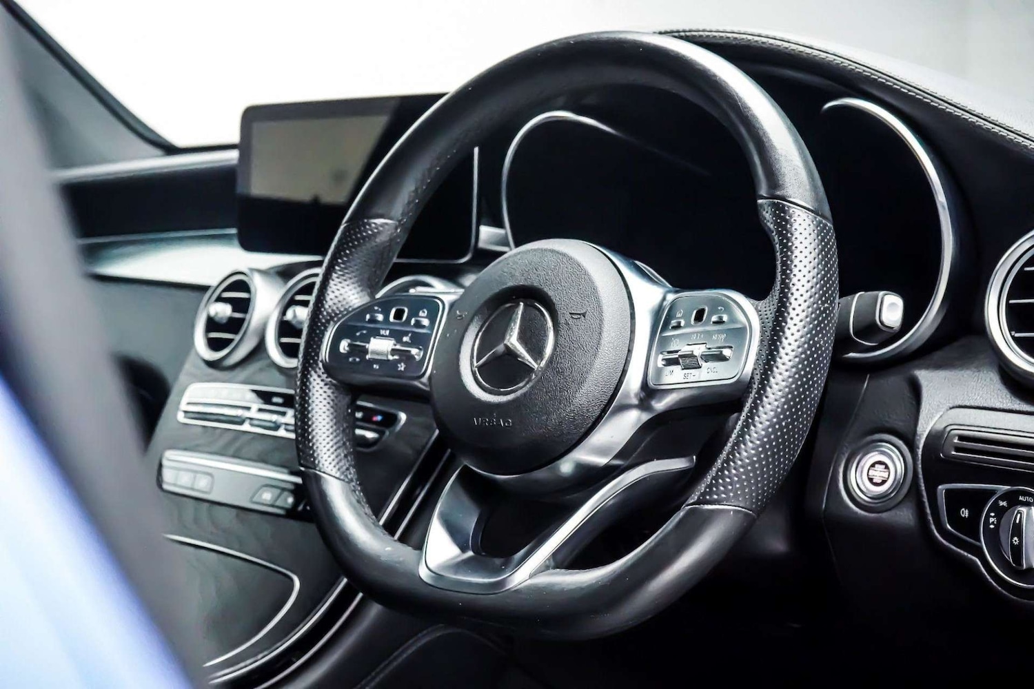 Used Mercedes-Benz GLC 2020 for sale - 77054919: Photo 16